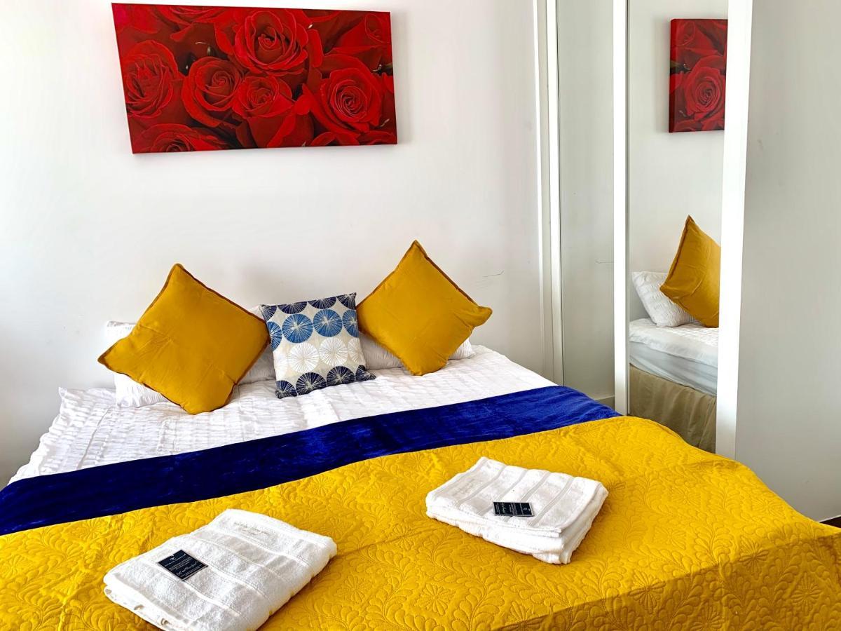 2-Bedrooms Modern Apartment Next To Velodrome, Lounge, Balcony, Parking, Abba Лондон Экстерьер фото
