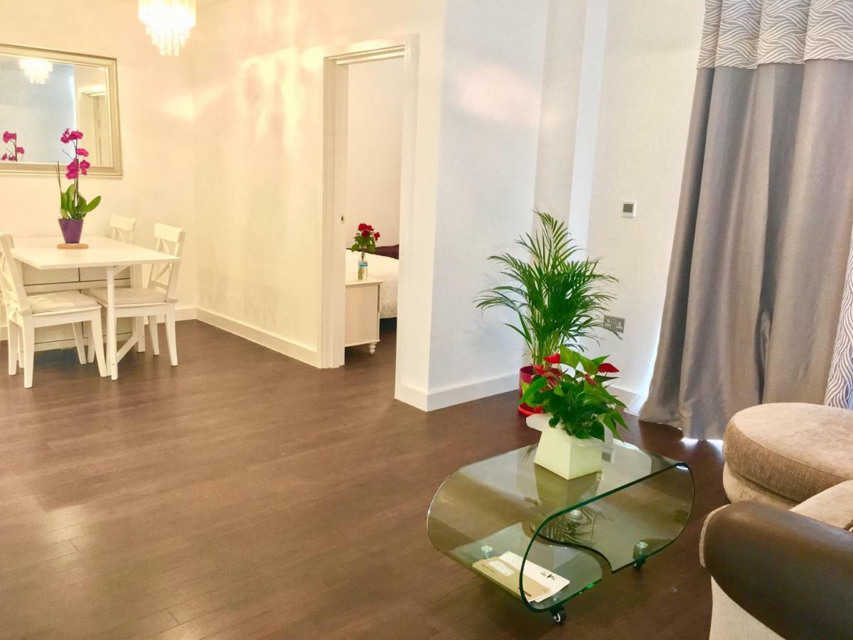 2-Bedrooms Modern Apartment Next To Velodrome, Lounge, Balcony, Parking, Abba Лондон Экстерьер фото