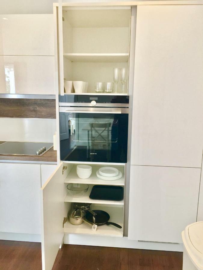 2-Bedrooms Modern Apartment Next To Velodrome, Lounge, Balcony, Parking, Abba Лондон Экстерьер фото